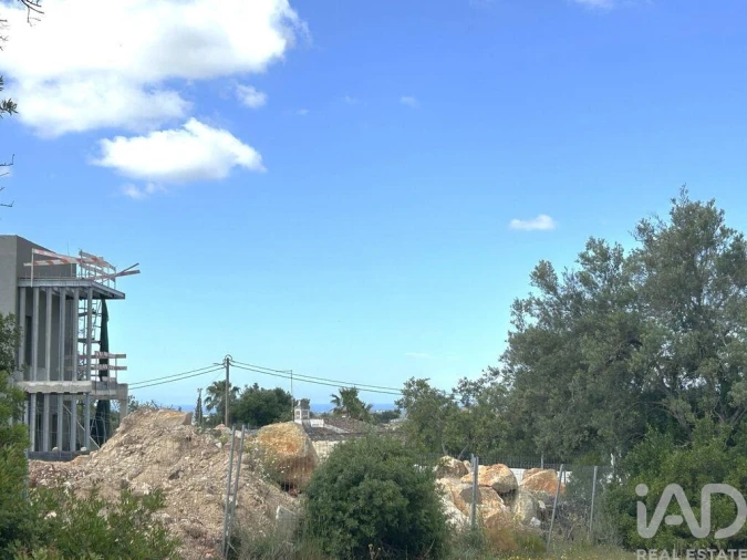 Terreno para Venda em Santa Barbara de Nexe Foto 9