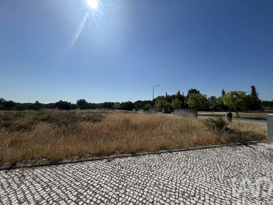 Terreno para Venda em Alhos Vedros Foto 2