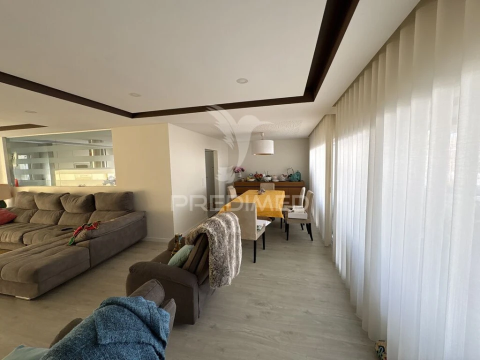 Moradia T4 para Venda em Fernao Ferro Foto 4