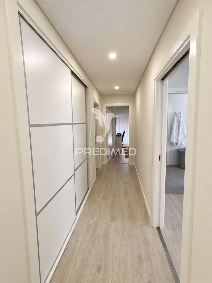 Moradia T4 para Venda em Fernao Ferro Foto 13