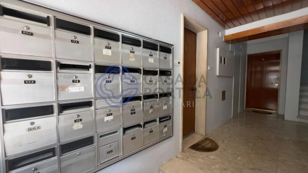 Apartamento T2 para Venda em Corroios Foto 26