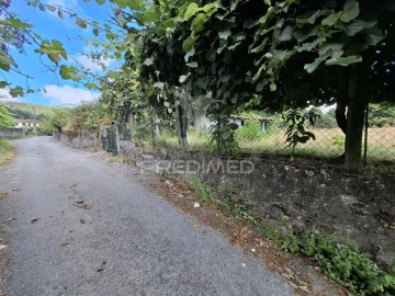 Terreno para Venda em Valbom (São Pedro), Passô e Valbom (São Martinho)
