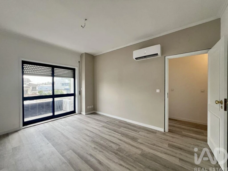 Apartamento T2 para Venda em Moreira Foto 24