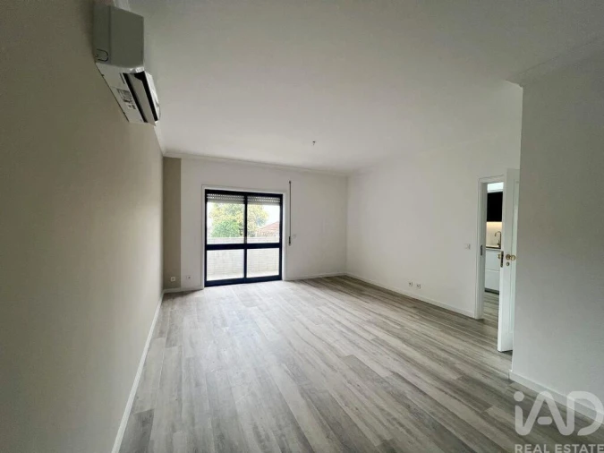 Apartamento T2 para Venda em Moreira Foto 9