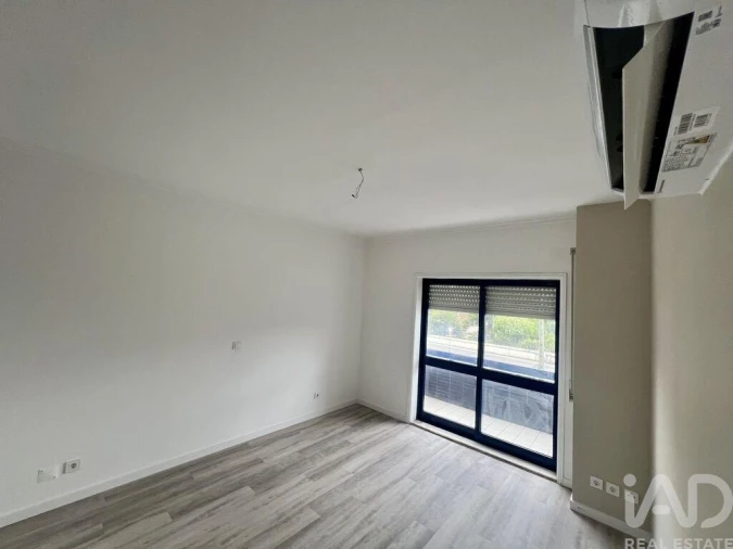 Apartamento T2 para Venda em Moreira Foto 31