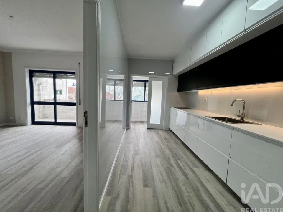 Apartamento T2 para Venda em Moreira Foto 12