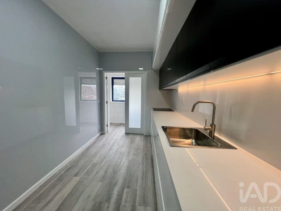 Apartamento T2 para Venda em Moreira Foto 15