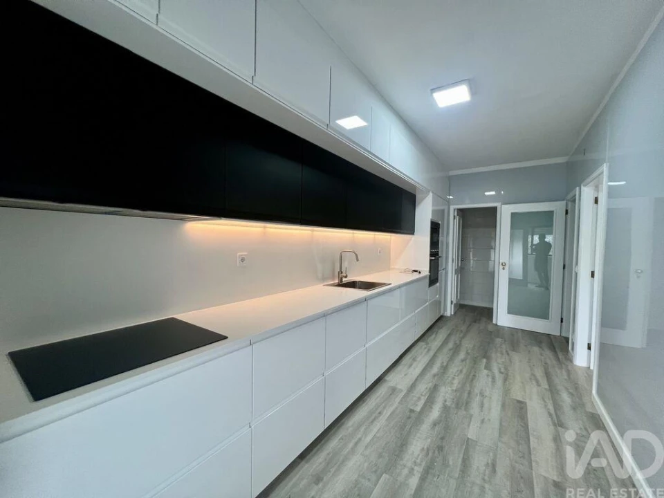 Apartamento T2 para Venda em Moreira Foto 1