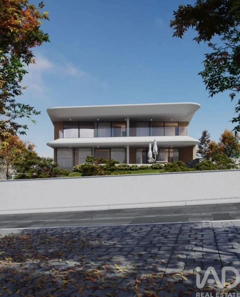 Moradia T4 para Venda em Luz