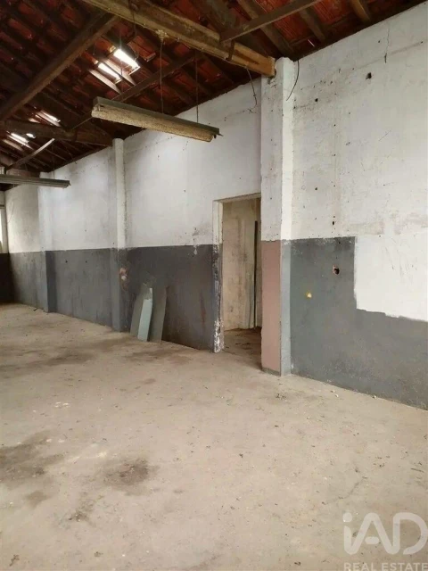 Armazém para Venda em São João da Madeira
