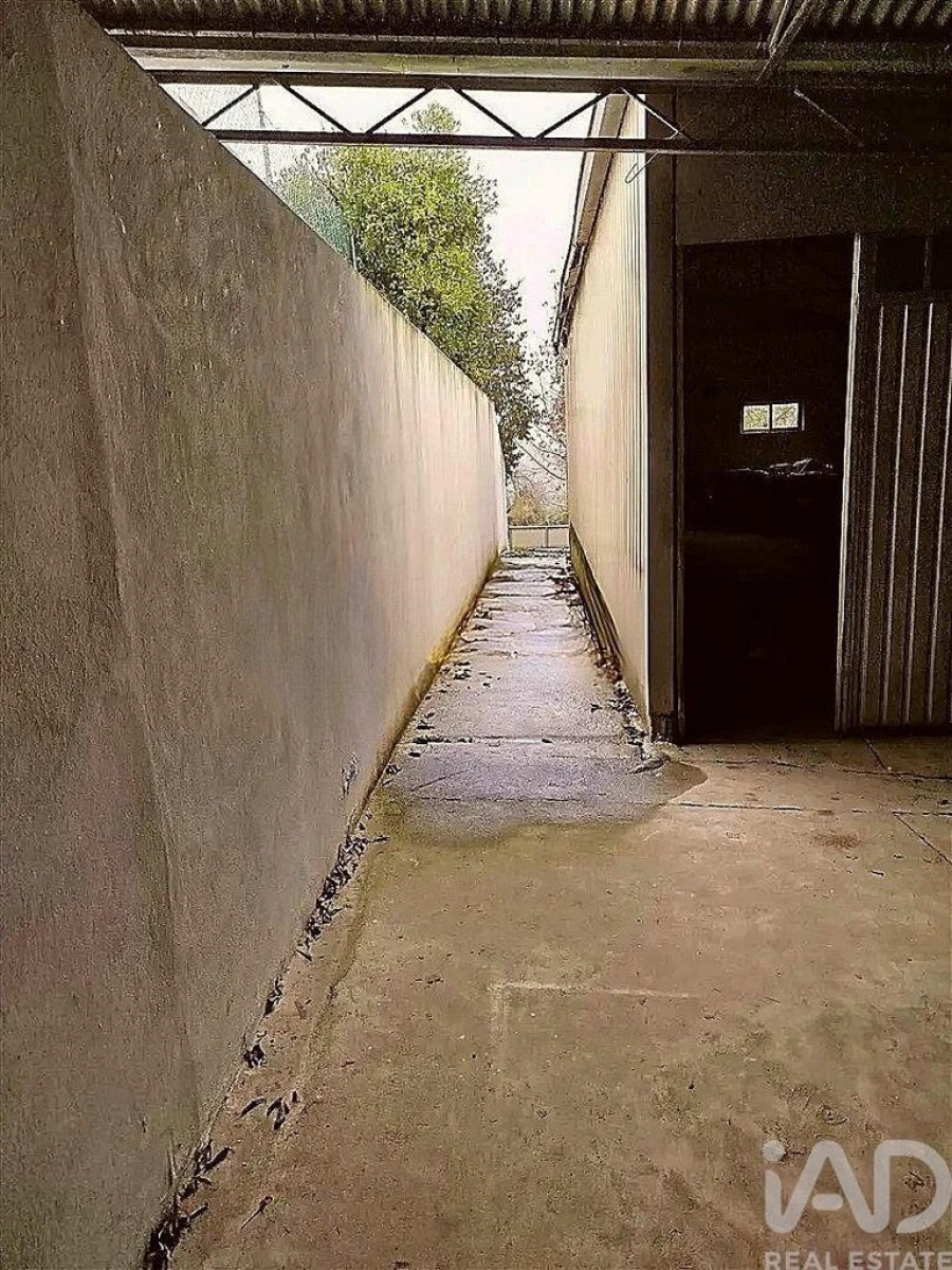 Armazém para Venda em São João da Madeira Foto 8