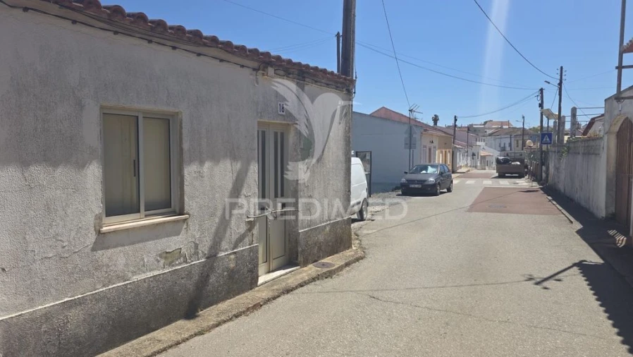 Moradia T1 para Venda em São Marcos da Serra Foto 3