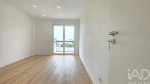 Apartamento T3 para Venda em Camarate, Unhos e Apelação