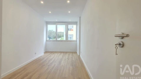 Apartamento T3 para Venda em Camarate, Unhos e Apelação