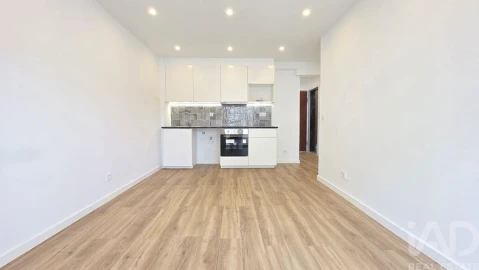 Apartamento T3 para Venda em Camarate, Unhos e Apelação