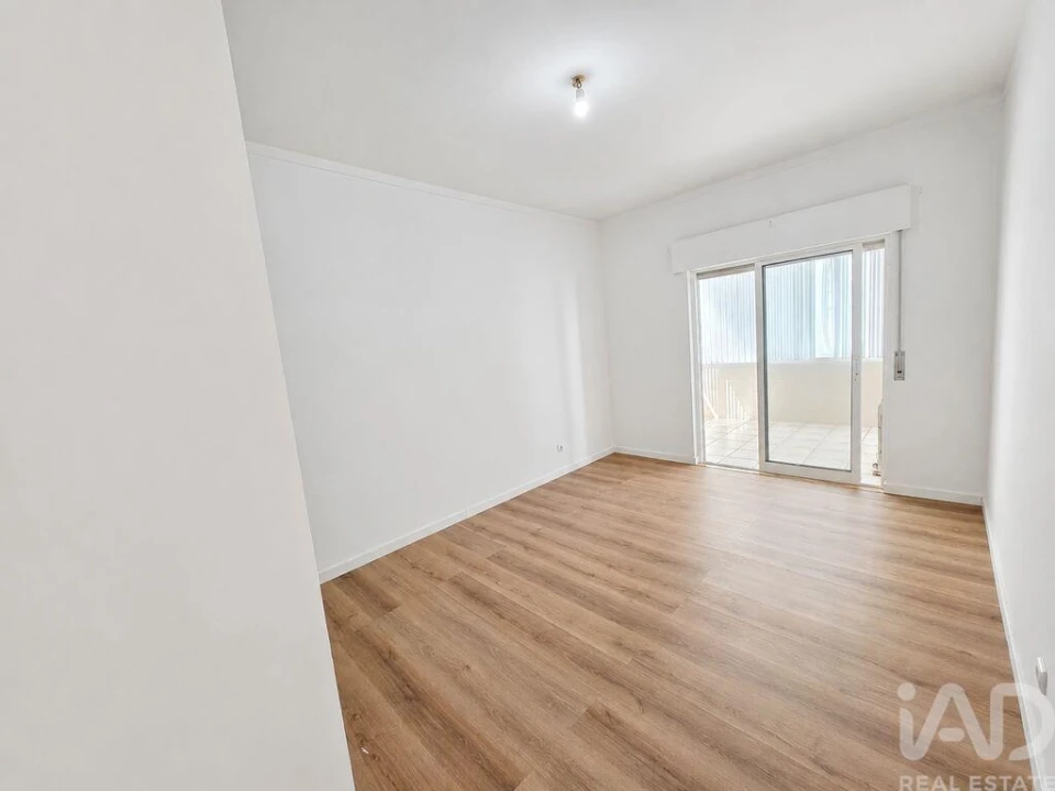 Apartamento T3 para Venda em São Brás de Alportel Foto 1