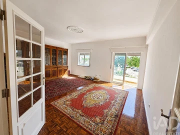 Apartamento T3 para Venda em São Brás de Alportel