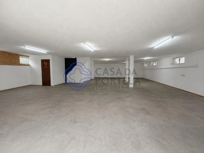 Garagem para Venda em Ermesinde Foto 11