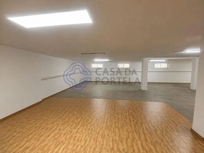 Garagem para Venda em Ermesinde Foto 8