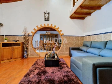 Moradia T4 para Venda em Travancas e Roriz