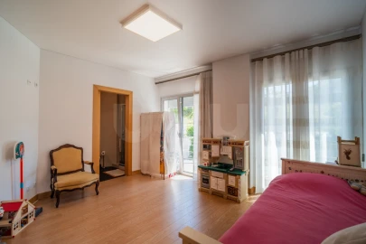 Apartamento T4 para Venda em Nossa Senhora do Pópulo, Coto e São Gregório