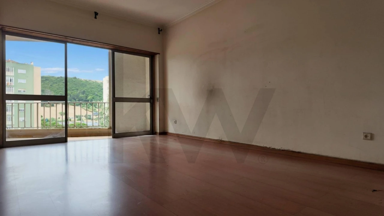 Apartamento T3 para Venda em Póvoa de Santo Adrião e Olival Basto Foto 5