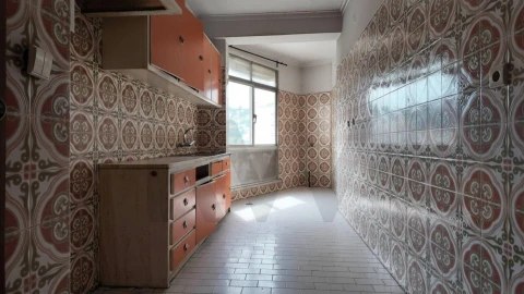 Apartamento T3 para Venda em Póvoa de Santo Adrião e Olival Basto