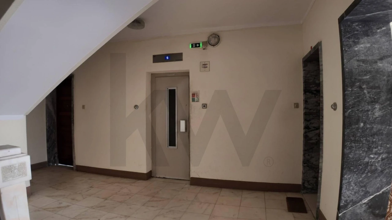 Apartamento T3 para Venda em Póvoa de Santo Adrião e Olival Basto Foto 2