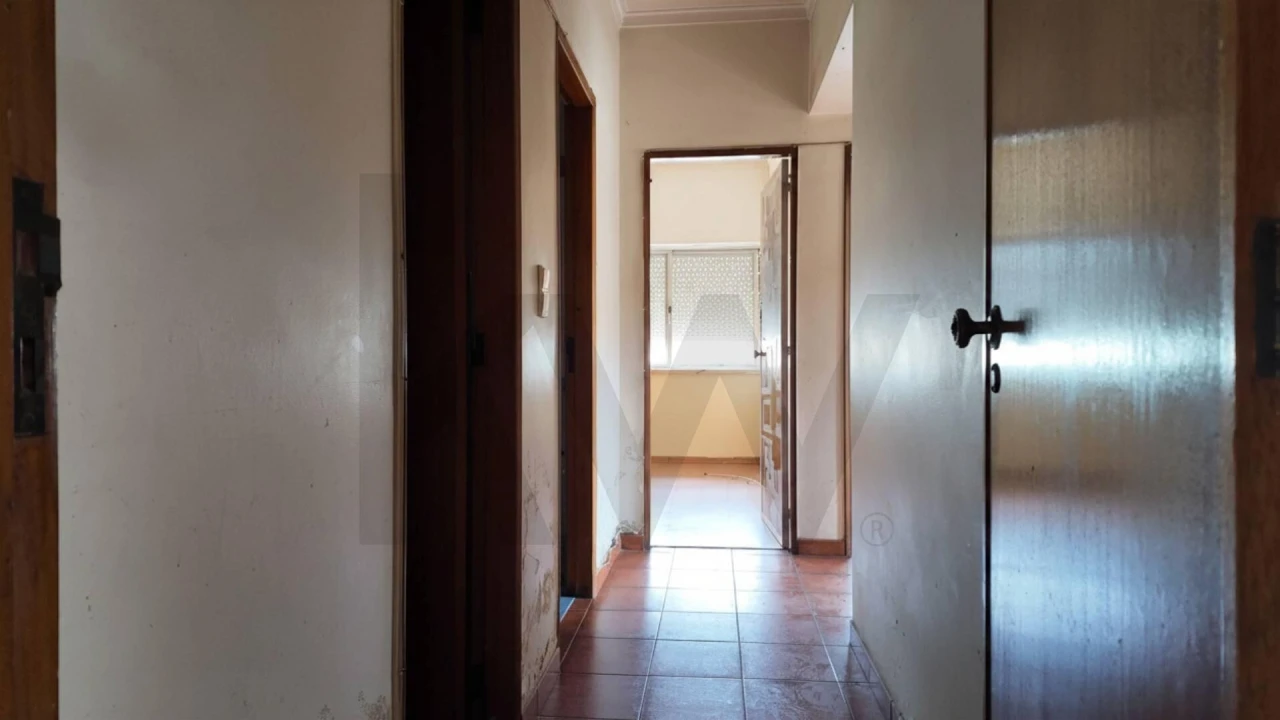 Apartamento T3 para Venda em Póvoa de Santo Adrião e Olival Basto Foto 9