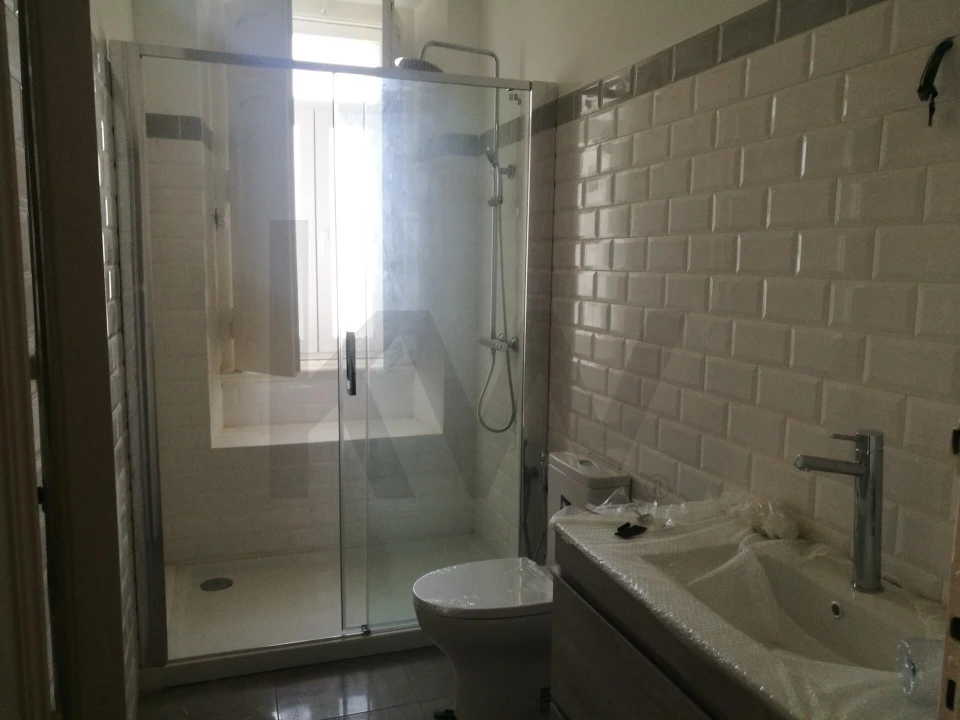 Apartamento T5 para Arrendamento em Avenidas Novas Foto 17