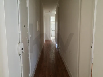 Apartamento T5 para Arrendamento em Avenidas Novas