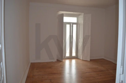 Apartamento T5 para Arrendamento em Avenidas Novas
