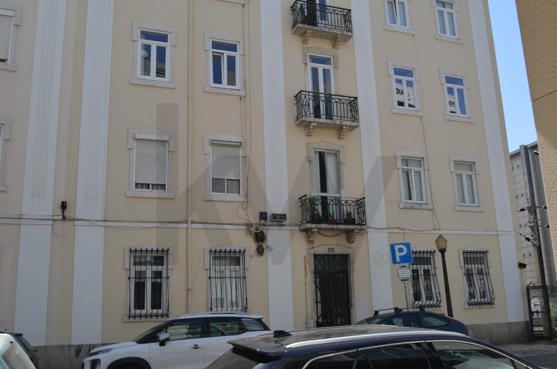 Apartamento T5 para Arrendamento em Avenidas Novas Foto 1