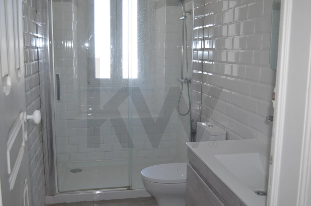 Apartamento T5 para Arrendamento em Avenidas Novas Foto 16