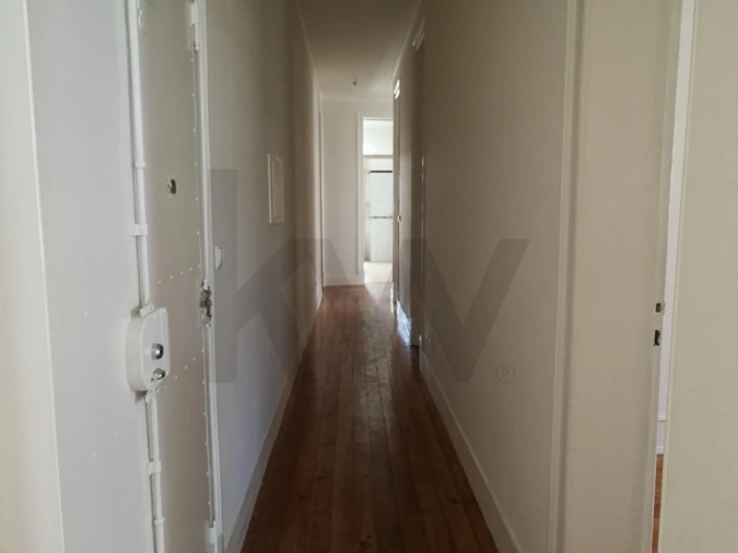 Apartamento T5 para Arrendamento em Avenidas Novas Foto 4