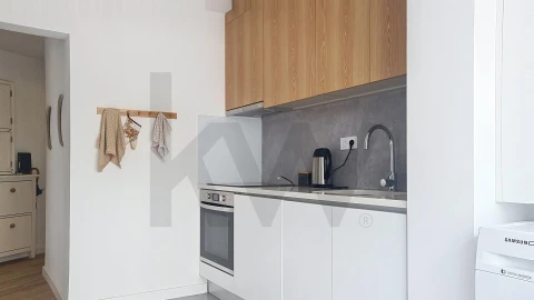 Apartamento T3 para Venda em Carcavelos e Parede