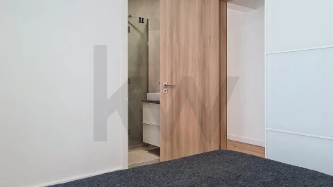 Apartamento T3 para Venda em Carcavelos e Parede