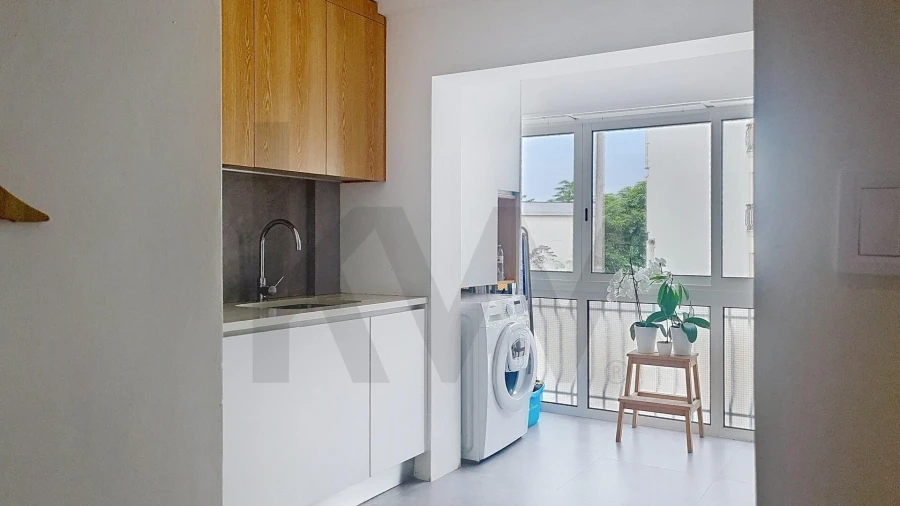 Apartamento T3 para Venda em Carcavelos e Parede Foto 13