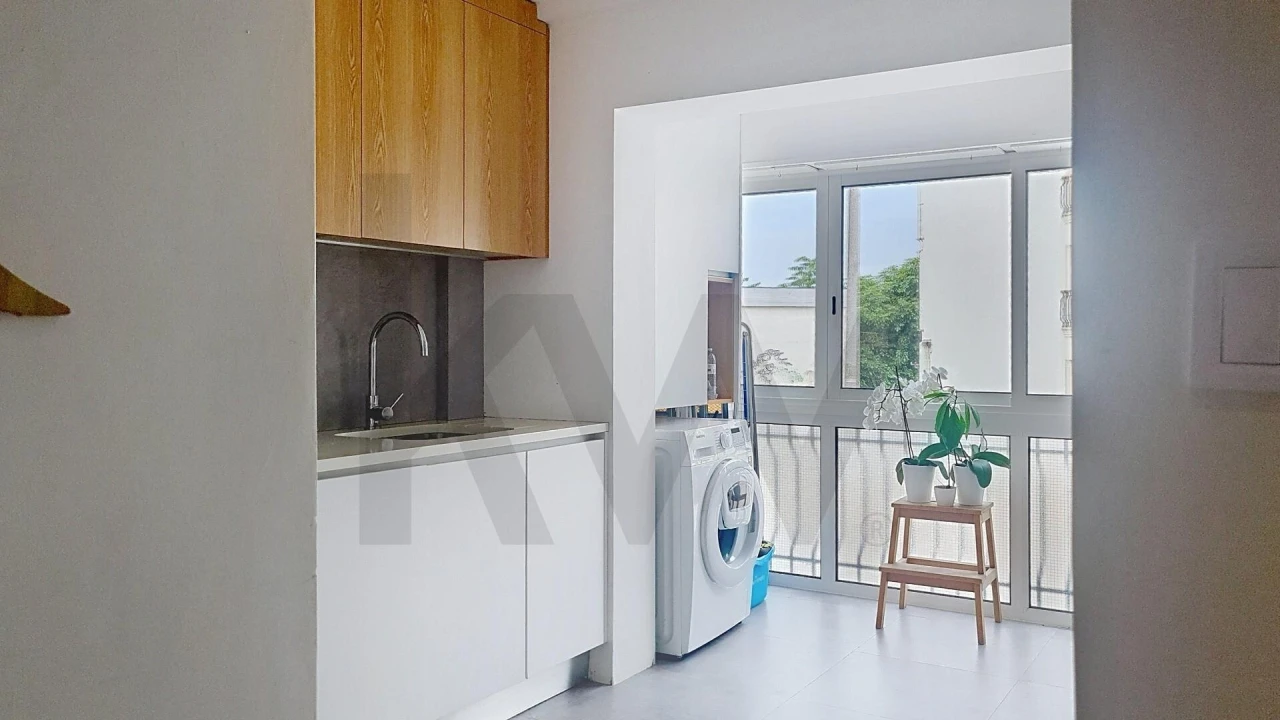 Apartamento T3 para Venda em Carcavelos e Parede Foto 13