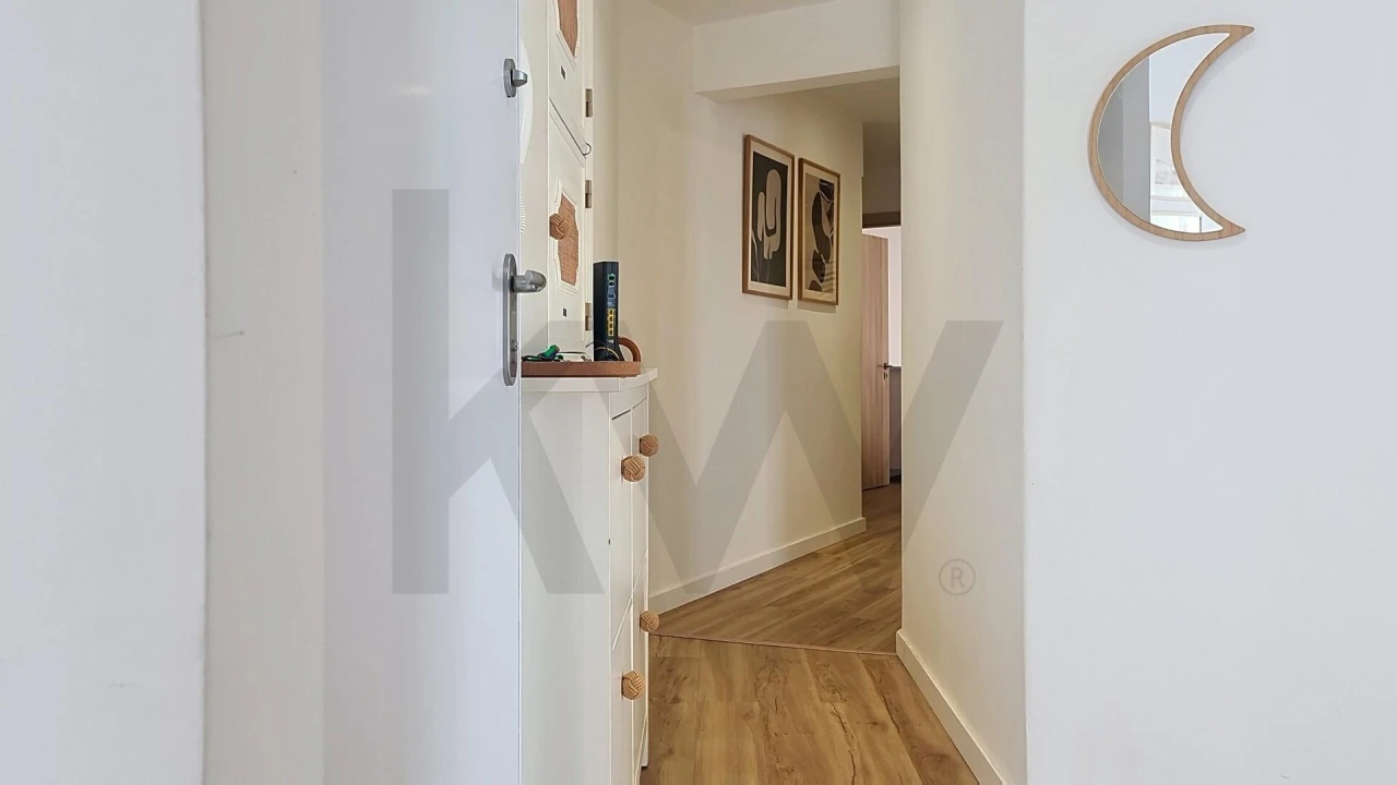 Apartamento T3 para Venda em Carcavelos e Parede Foto 8