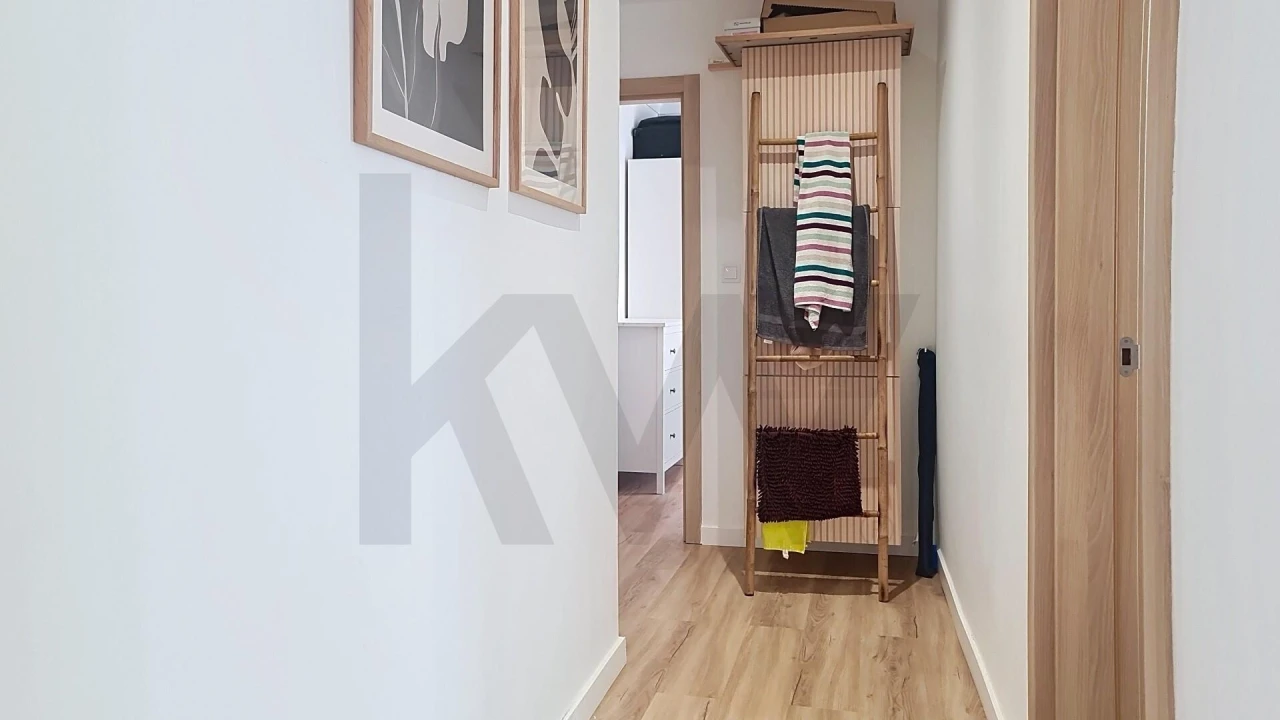 Apartamento T3 para Venda em Carcavelos e Parede Foto 9