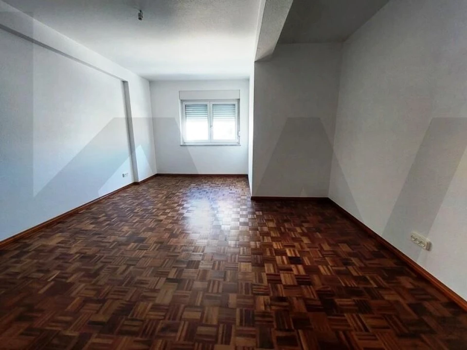 Apartamento T2 para Arrendamento em Mafra Foto 8