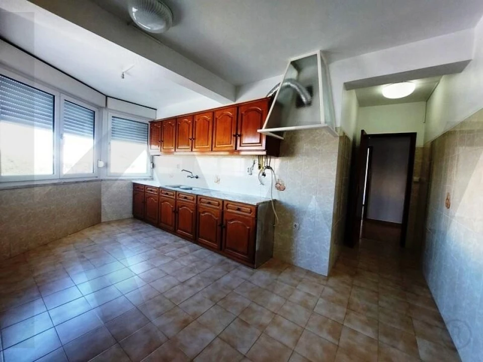 Apartamento T2 para Arrendamento em Mafra Foto 6
