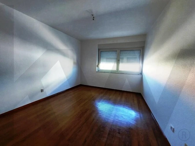 Apartamento T2 para Arrendamento em Mafra Foto 11