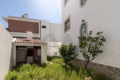 Moradia T5 para Venda em Tornada e Salir do Porto