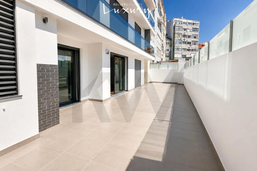 Apartamento T3 para Venda em Almada, Cova da Piedade, Pragal e Cacilhas Foto 1