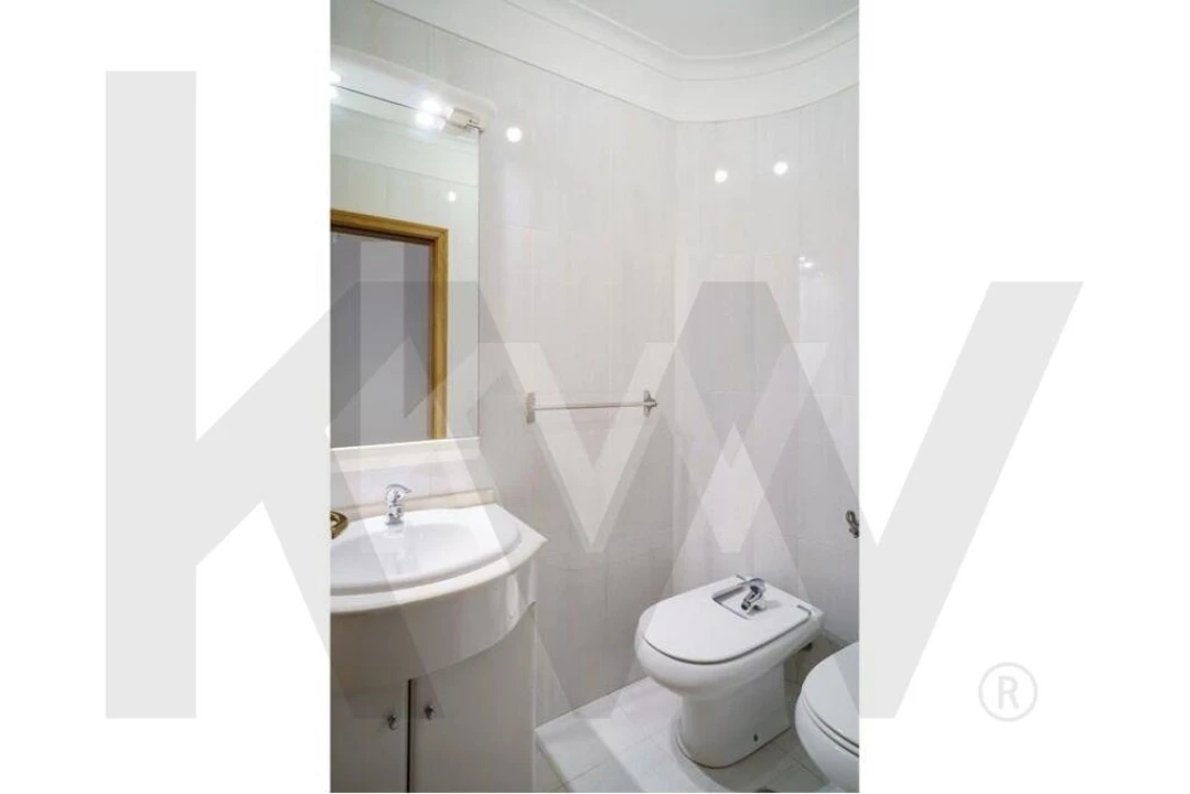 Apartamento T1 para Arrendamento em Arroios Foto 15