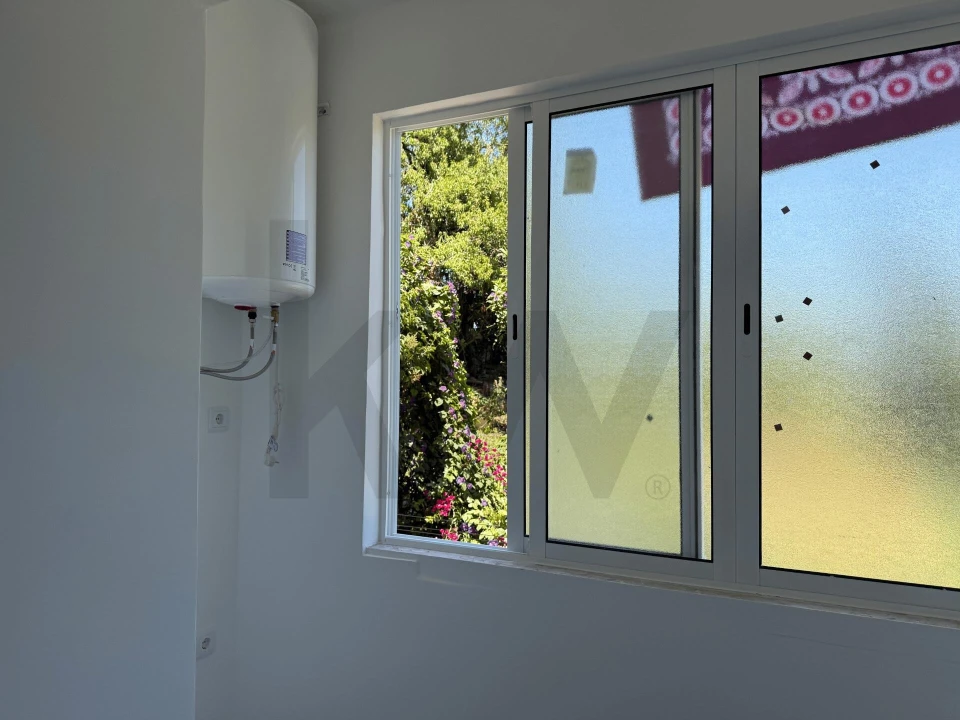 Apartamento T2 para Arrendamento em Penha de França Foto 6