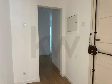 Apartamento T2 para Arrendamento em Penha de França