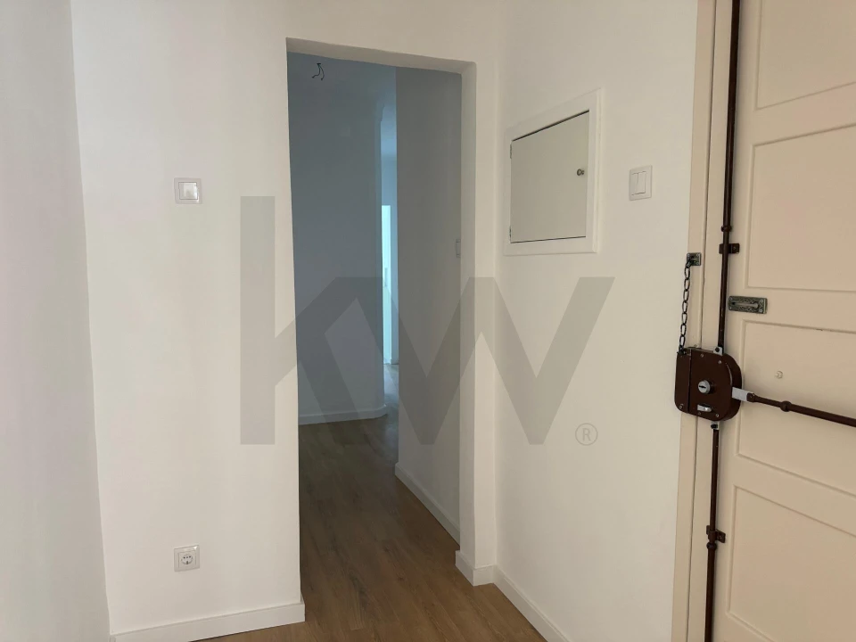 Apartamento T2 para Arrendamento em Penha de França Foto 31